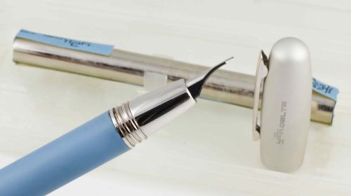 Details about Delta Y2K Blue Fountain Pen