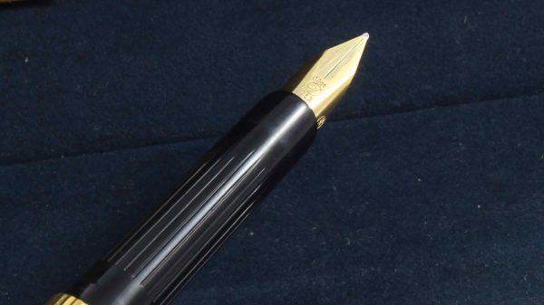 S.T. Dupont Classique / Classic Vermeil Fountain pen
