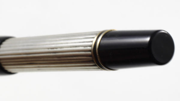 Parker Duofold Centennial Silver Fountain Pen - 18K 750 Gold Nib F