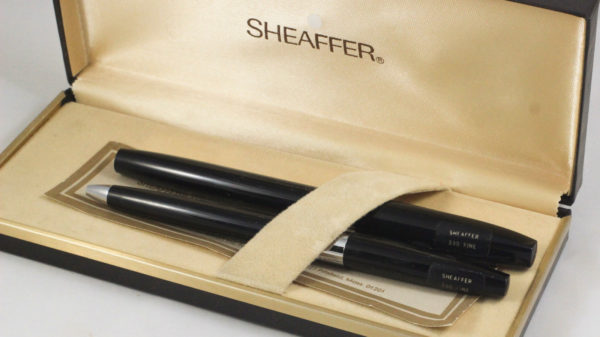 Best Pen Shop | Sheaffer 330 (Imperial) Fountain Pen Set - BLACK FINE - FP & BP4