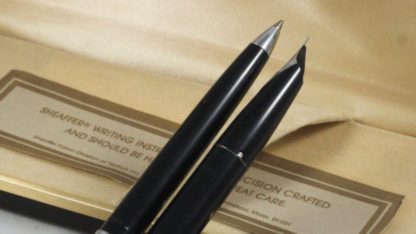Best Pen Shop | Sheaffer 330 (Imperial) Fountain Pen Set - BLACK FINE - FP & BP4